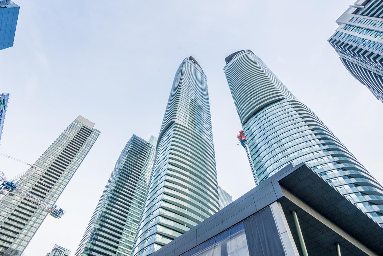 Aaira Suites Toronto Extérieur photo