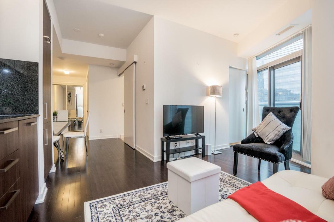 Aaira Suites Toronto Extérieur photo