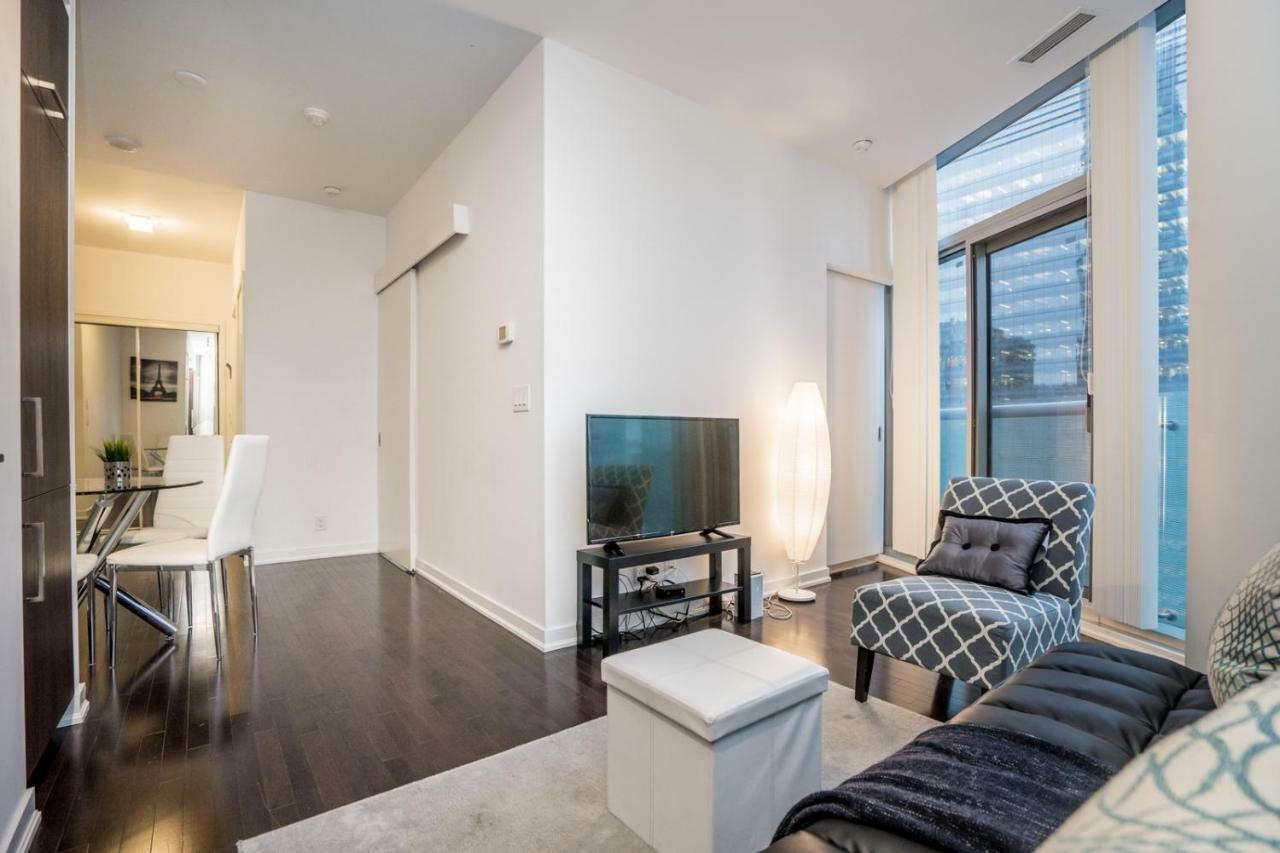 Aaira Suites Toronto Extérieur photo