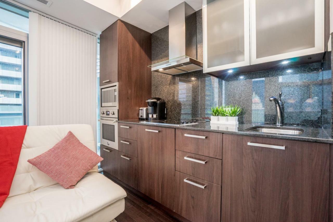 Aaira Suites Toronto Extérieur photo