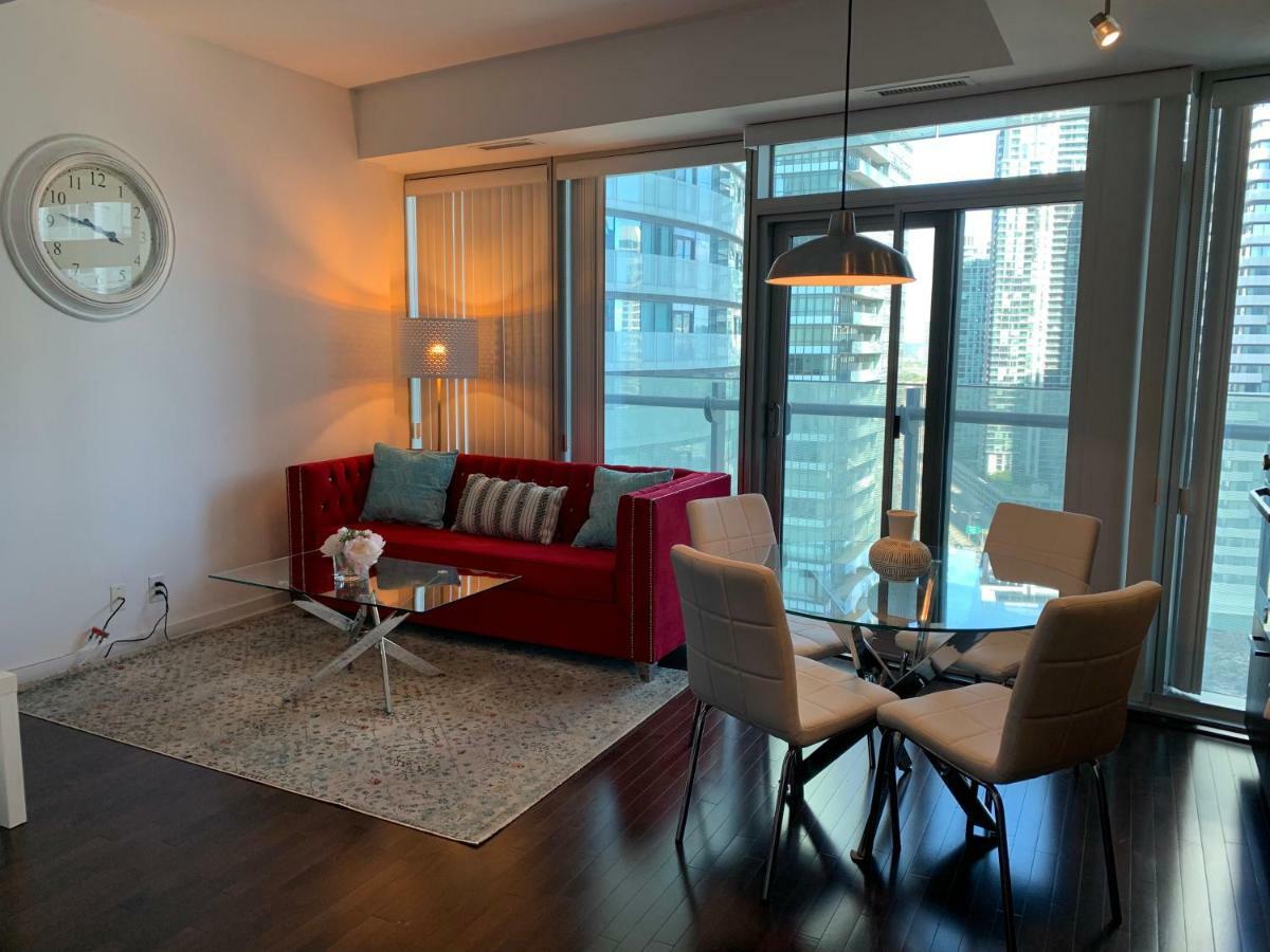 Aaira Suites Toronto Extérieur photo
