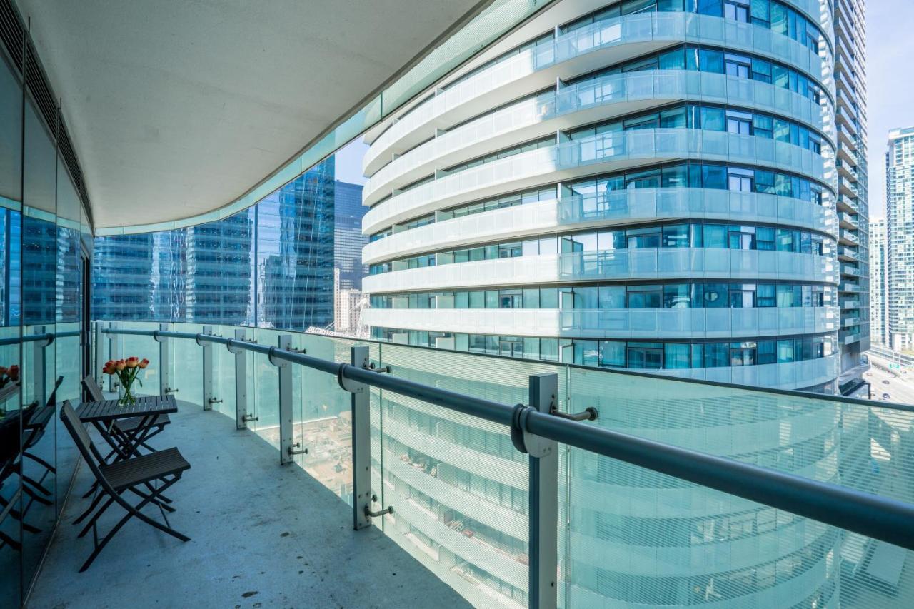 Aaira Suites Toronto Extérieur photo